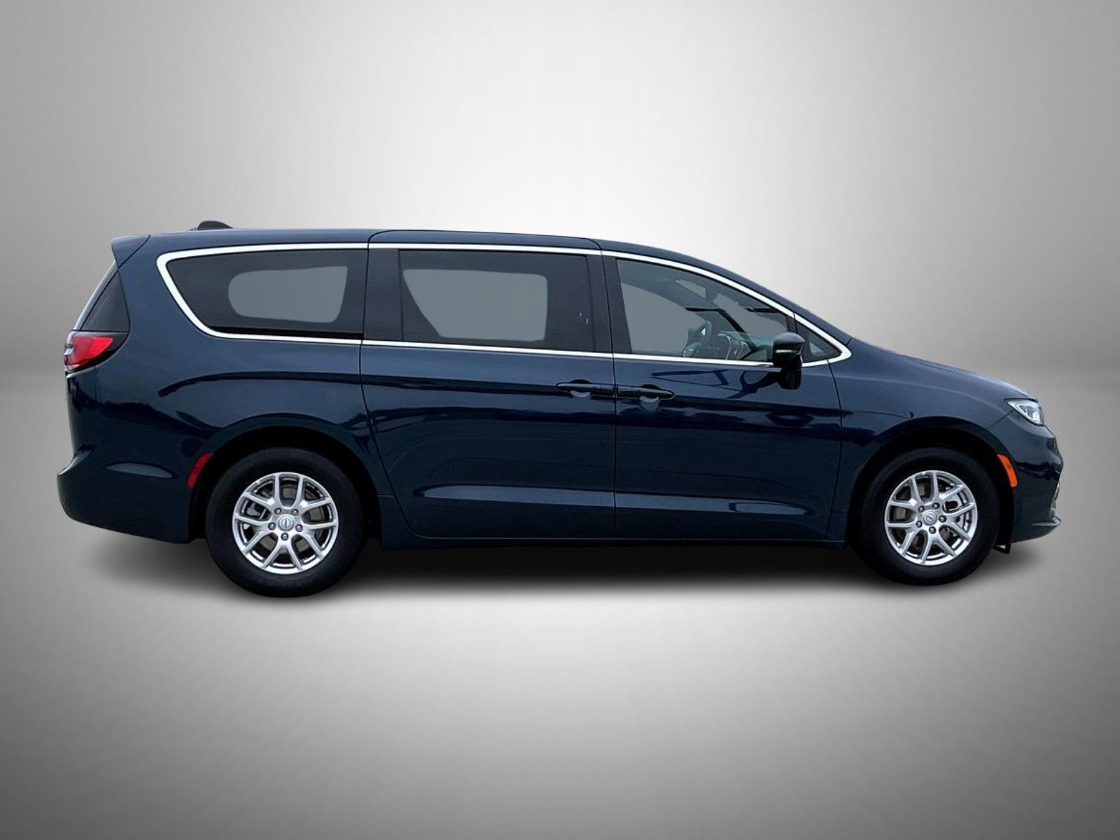 2025 Chrysler Pacifica photo 4