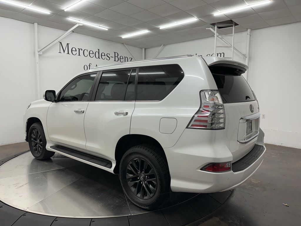 2023 Lexus GX 460 photo 3