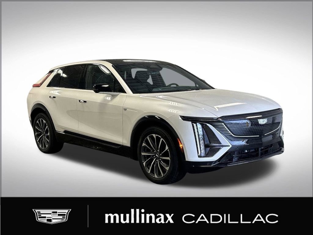 2025 Cadillac LYRIQ Sport 2's photo