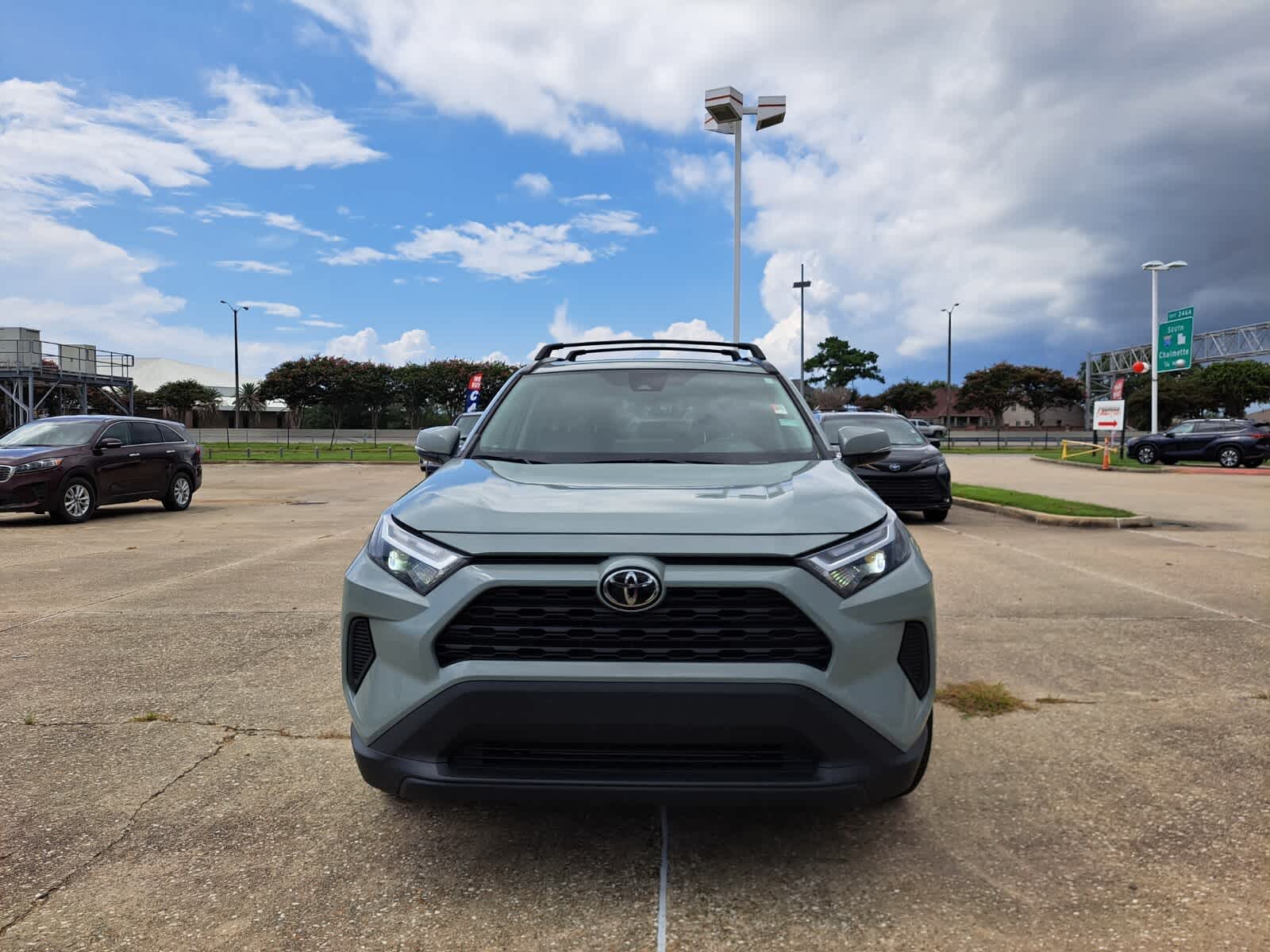 Used 2022 Toyota RAV4 XLE with VIN 2T3W1RFV6NW217764 for sale in Northfield, Minnesota