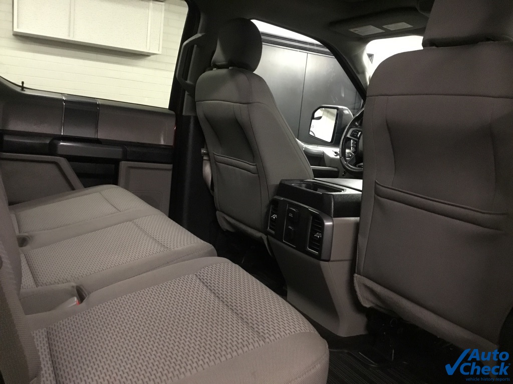2016 Ford F-150 XLT photo 30