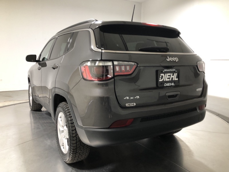 2022 Jeep Compass Latitude photo 3