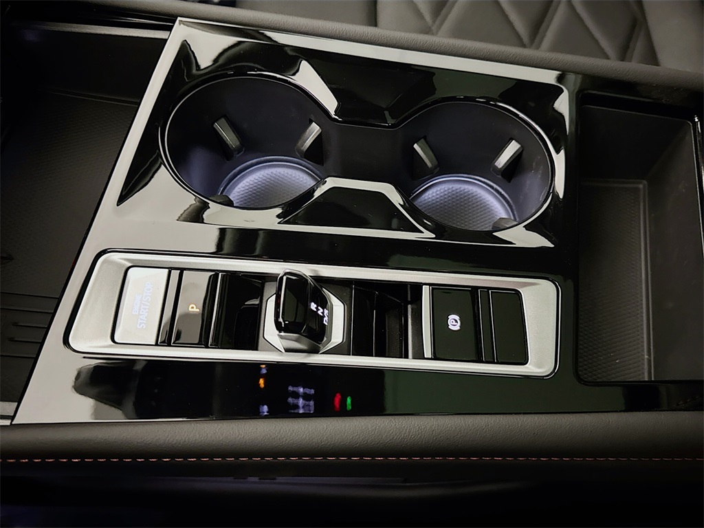 2025 Volkswagen Atlas Peak Edition SE photo 29