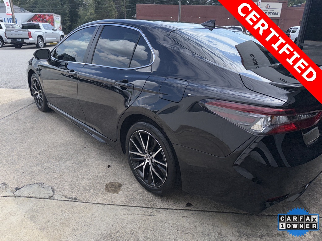 2024 Toyota Camry SE photo 7
