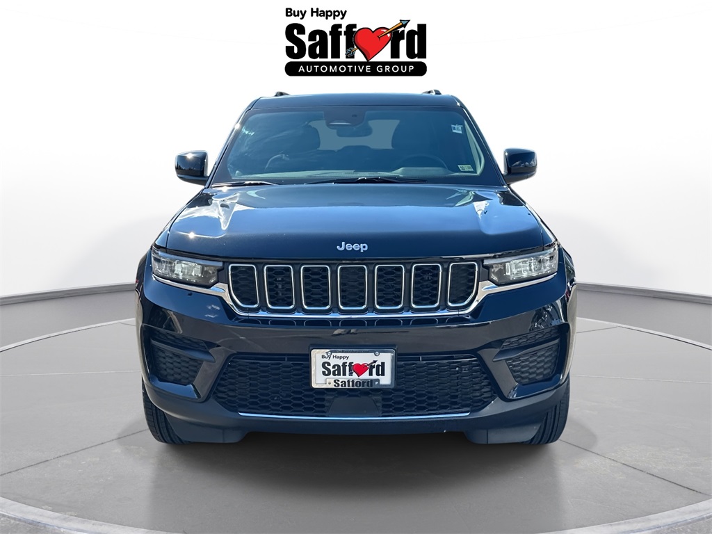 2025 Jeep Grand Cherokee Laredo photo 6