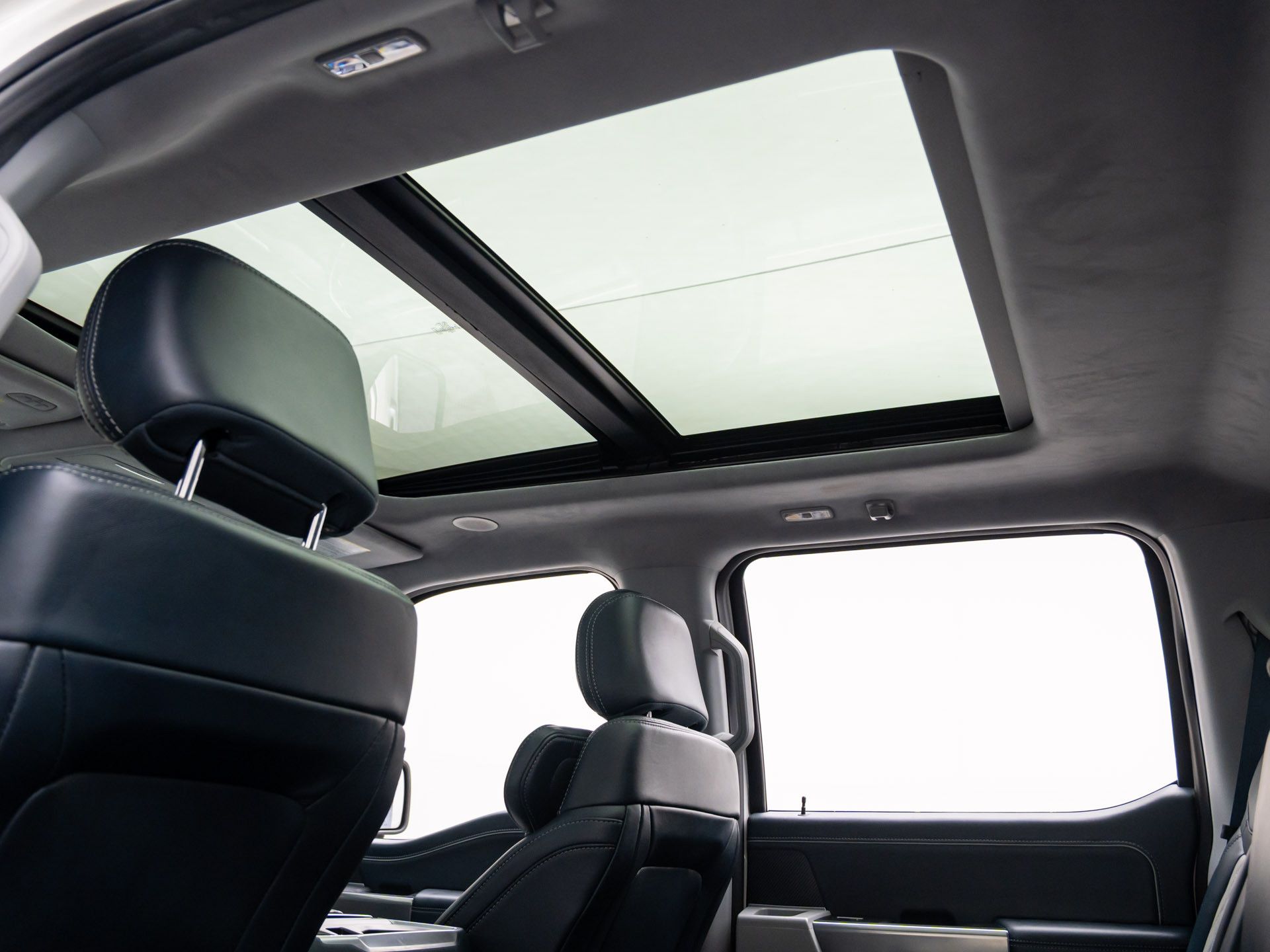 2022 Ford F-150 Limited photo 16