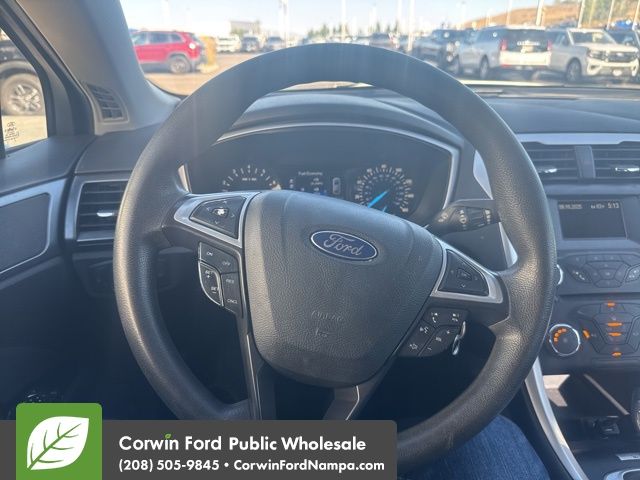 2013 Ford Fusion SE photo 15