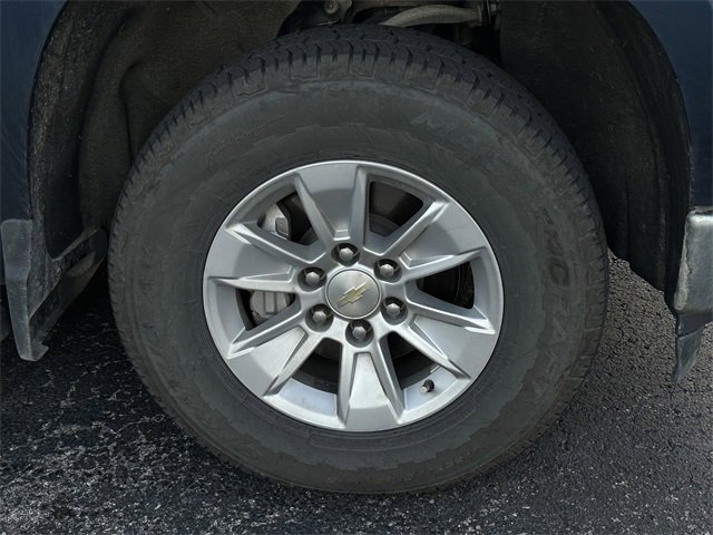 2023 Chevrolet Silverado 1500 LT photo 4