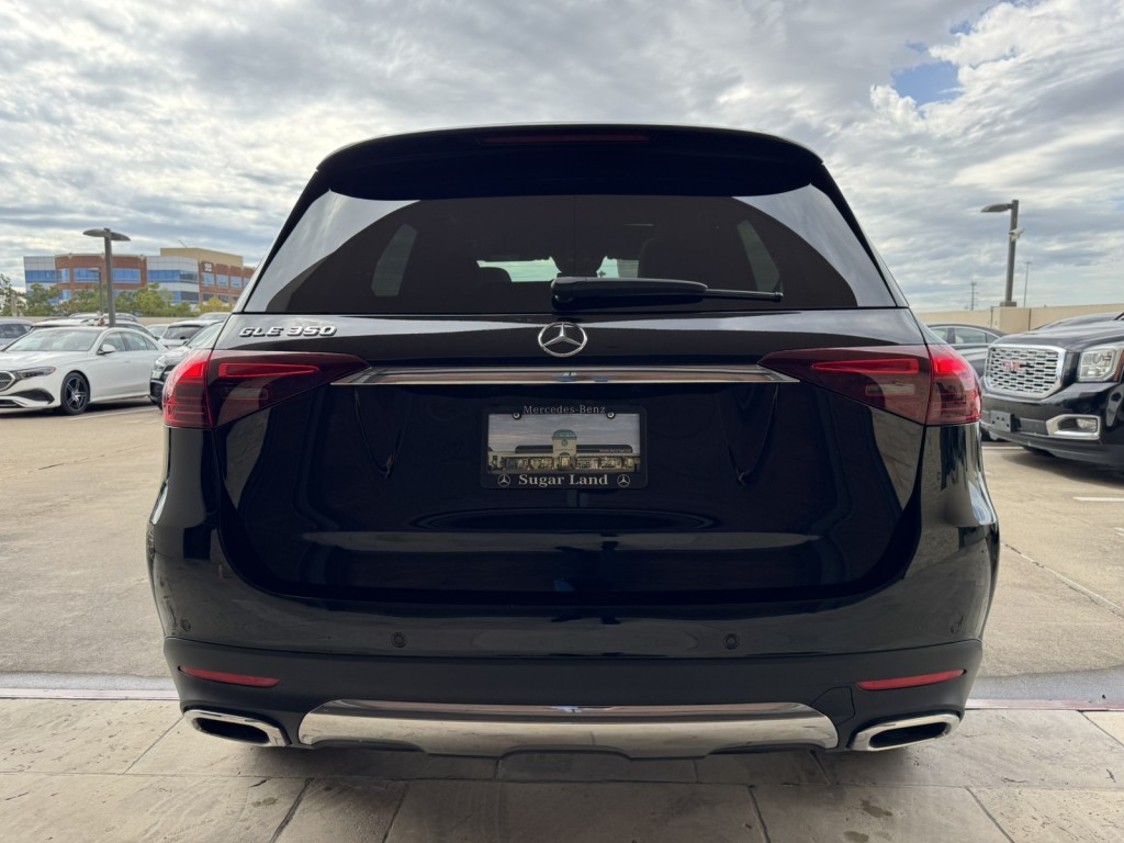 2025 Mercedes Benz GLE 350 4MATIC photo 4