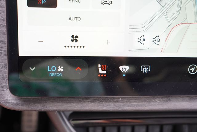 2023 Rivian R1T Adventure photo 27