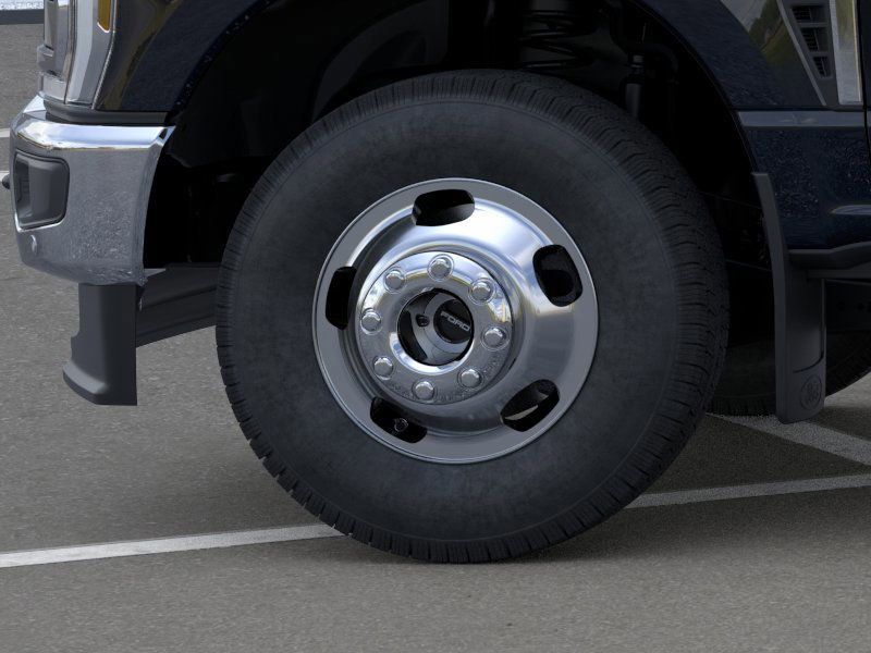 2025 Ford F-350 Lariat photo 19