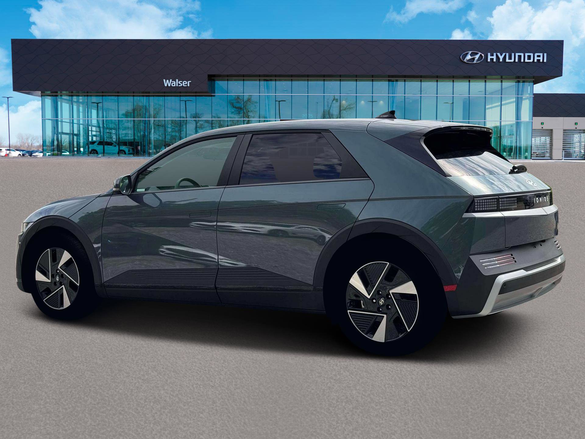 2026 Hyundai Ioniq 5 SE photo 4