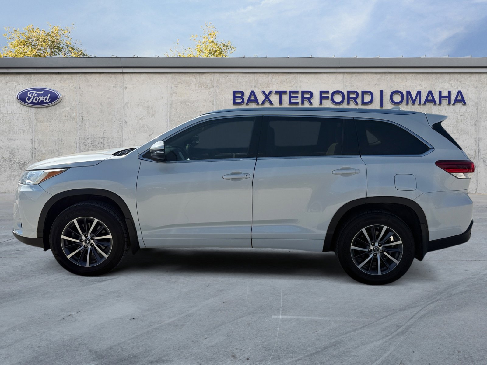 2017 Toyota Highlander XLE photo 8