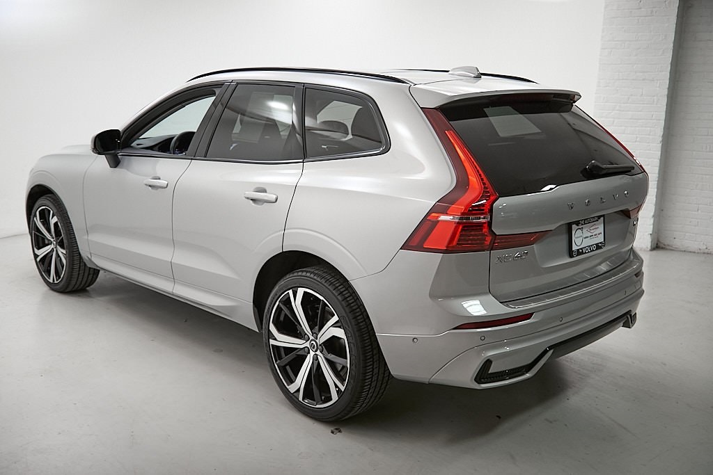 2023 VOLVO XC60 - Image 6