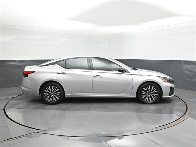 2024 Nissan Altima 2.5 SV photo 22