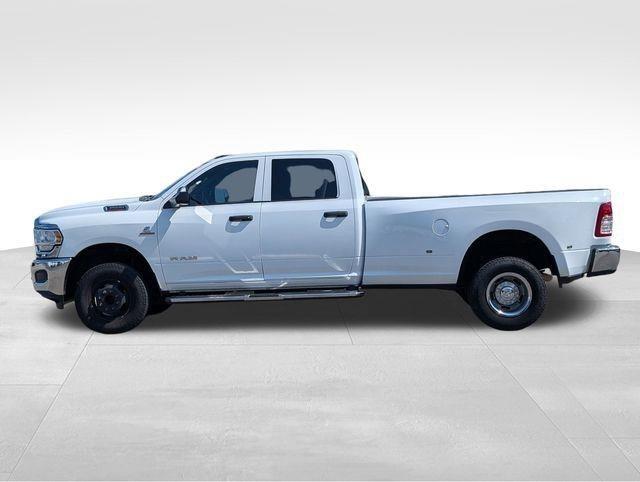 2021 Ram 3500 Tradesman photo 2