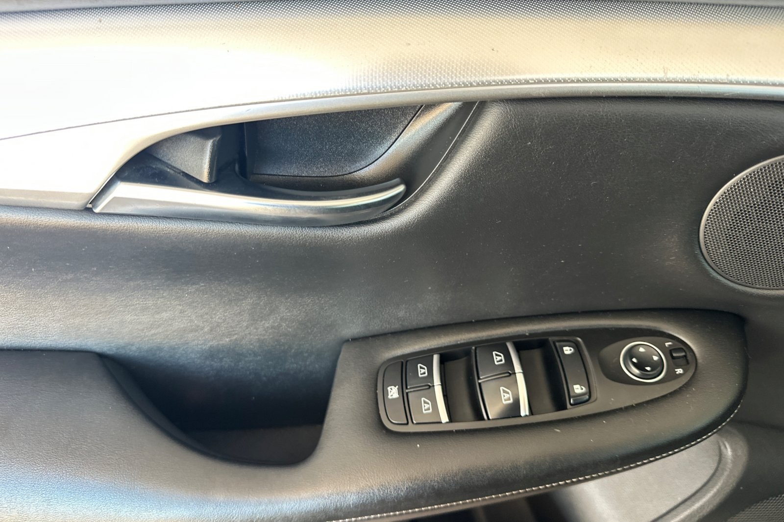 2019 Infiniti QX50 Luxe photo 8