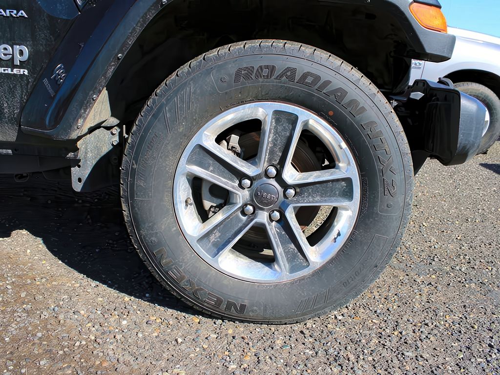 2023 Jeep Wrangler Sahara photo 27