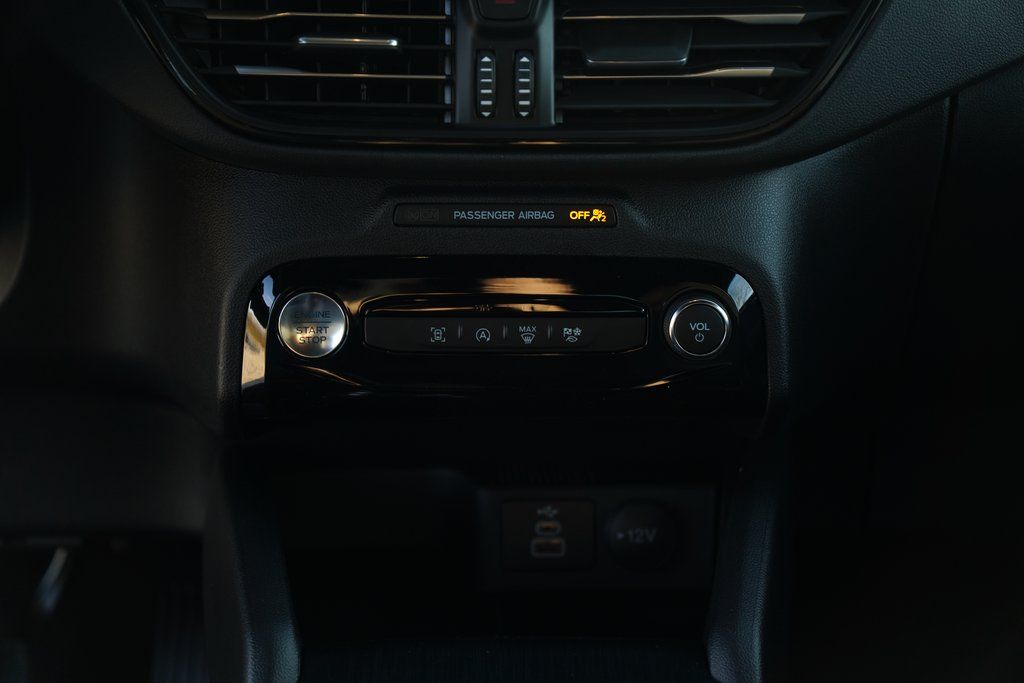 2025 Ford Escape ST-Line photo 14