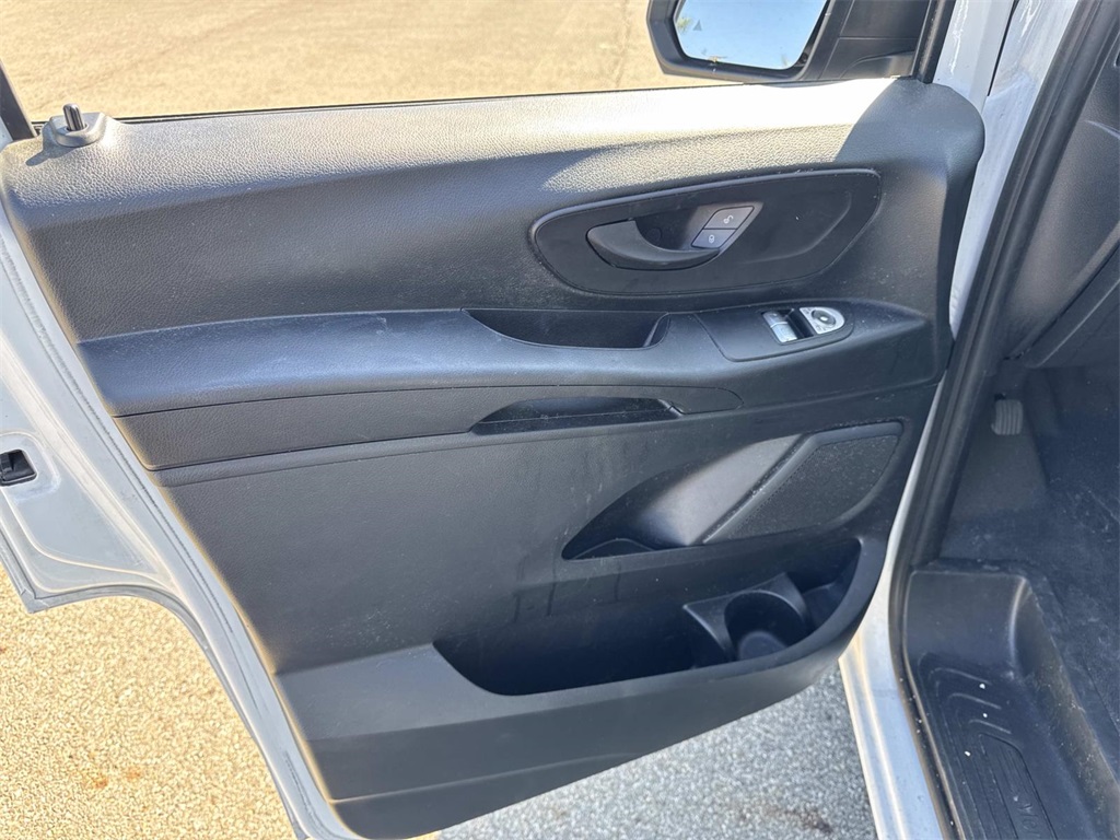 2022 Mercedes Benz Metris Cargo photo 12