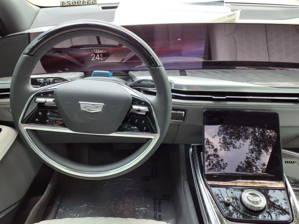 2025 Cadillac Escalade IQ Luxury photo 12