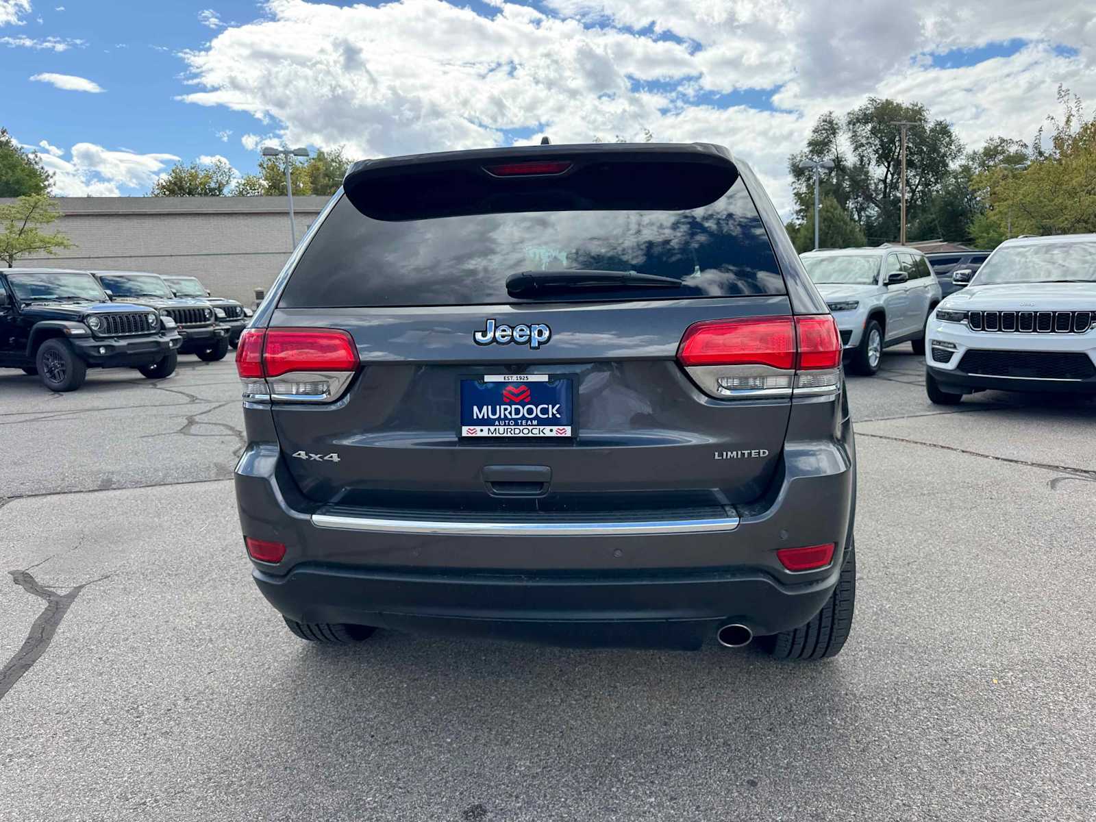 2017 Jeep Grand Cherokee Limited photo 4
