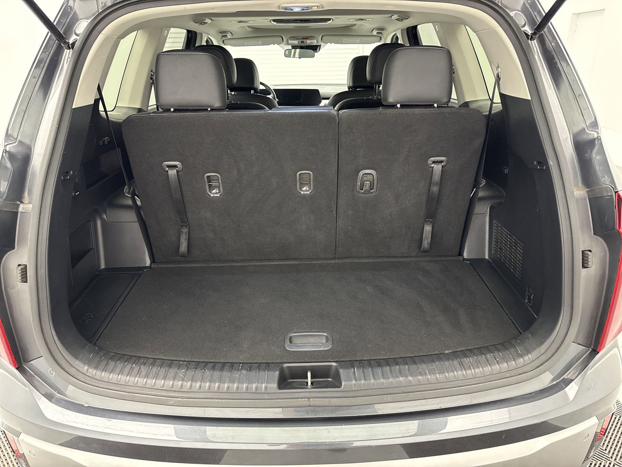 2023 Kia Telluride S photo 24