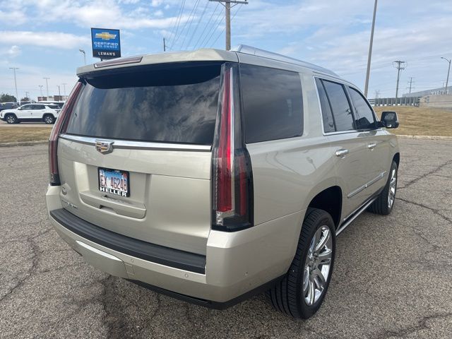 2017 Cadillac Escalade Premium Luxury photo 3