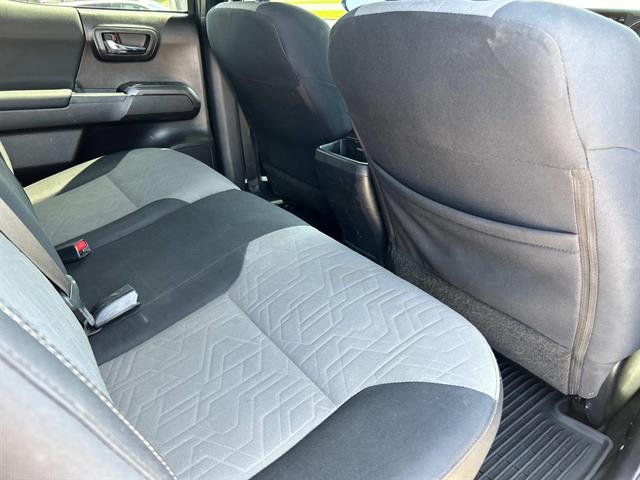 2020 Toyota Tacoma SR V6 photo 16