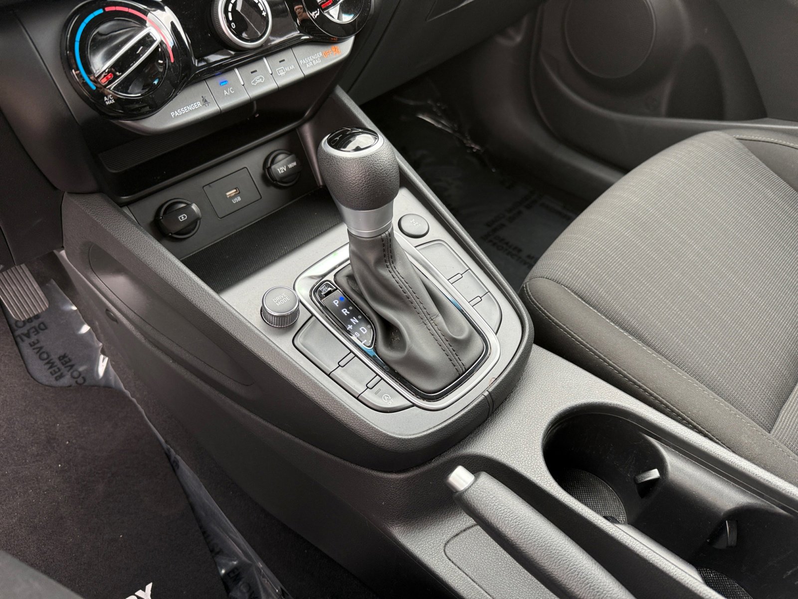 2023 Hyundai Kona SEL photo 13