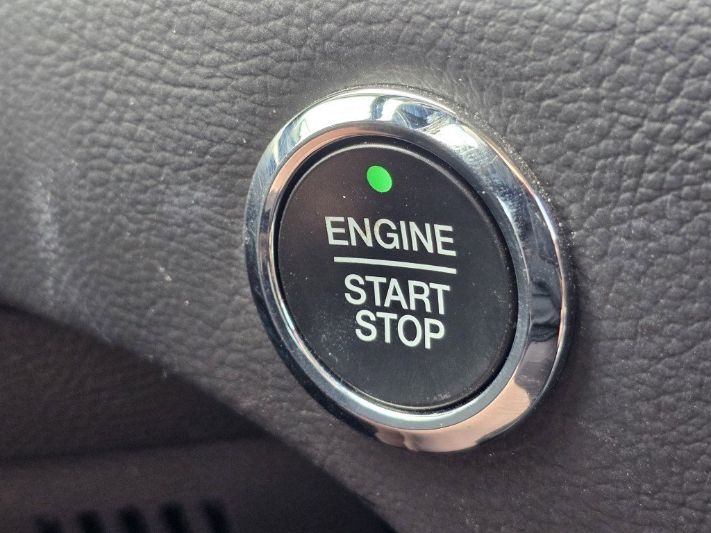 2024 Ford Edge Titanium photo 7