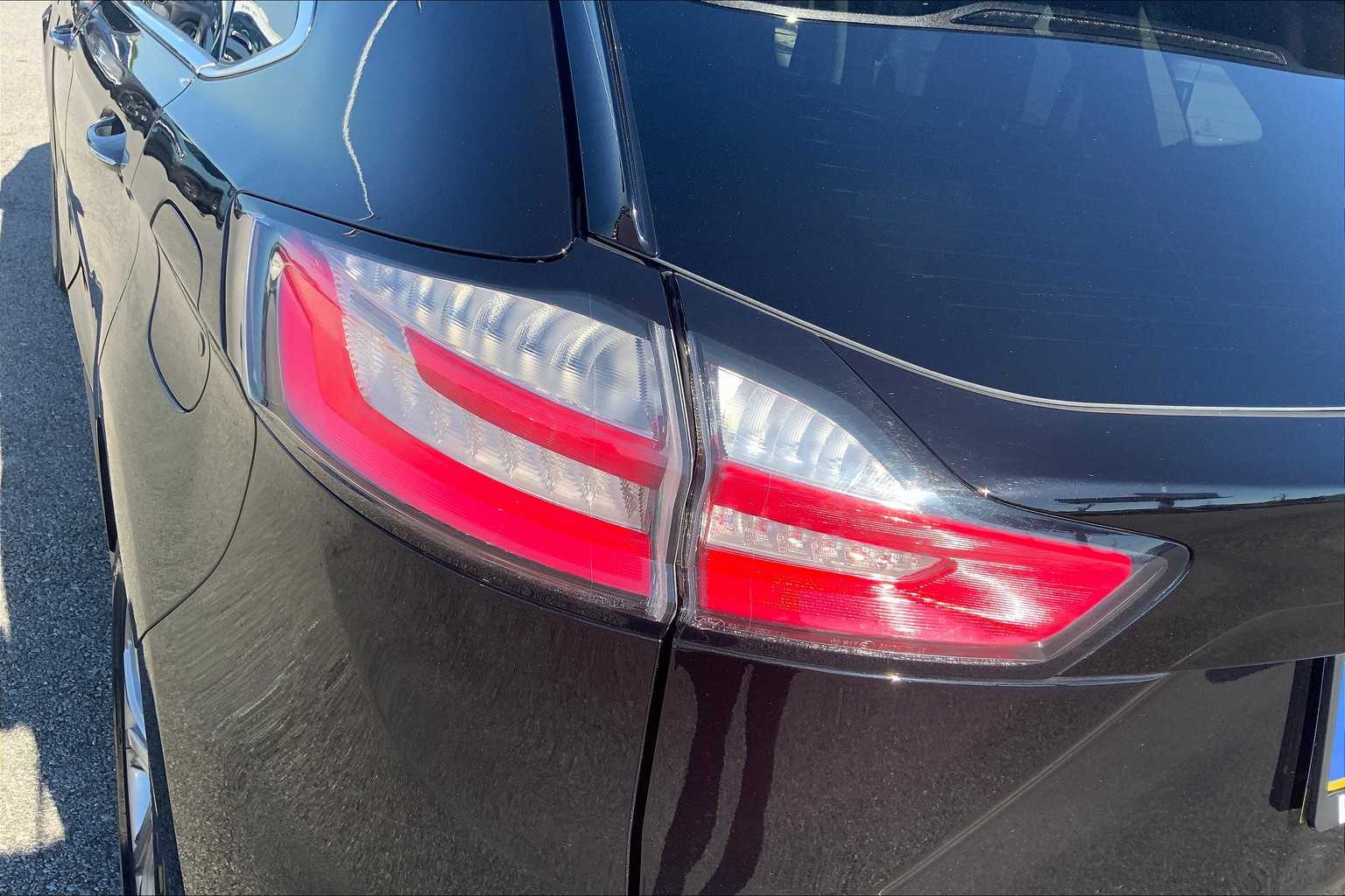 2024 Ford Edge Titanium photo 27