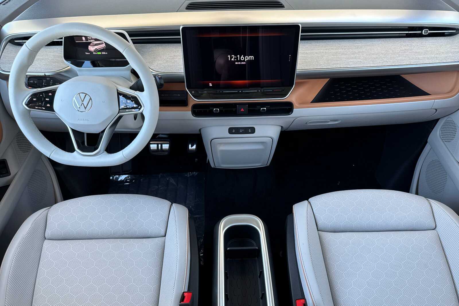 2025 Volkswagen ID. Buzz Pro Plus photo 13
