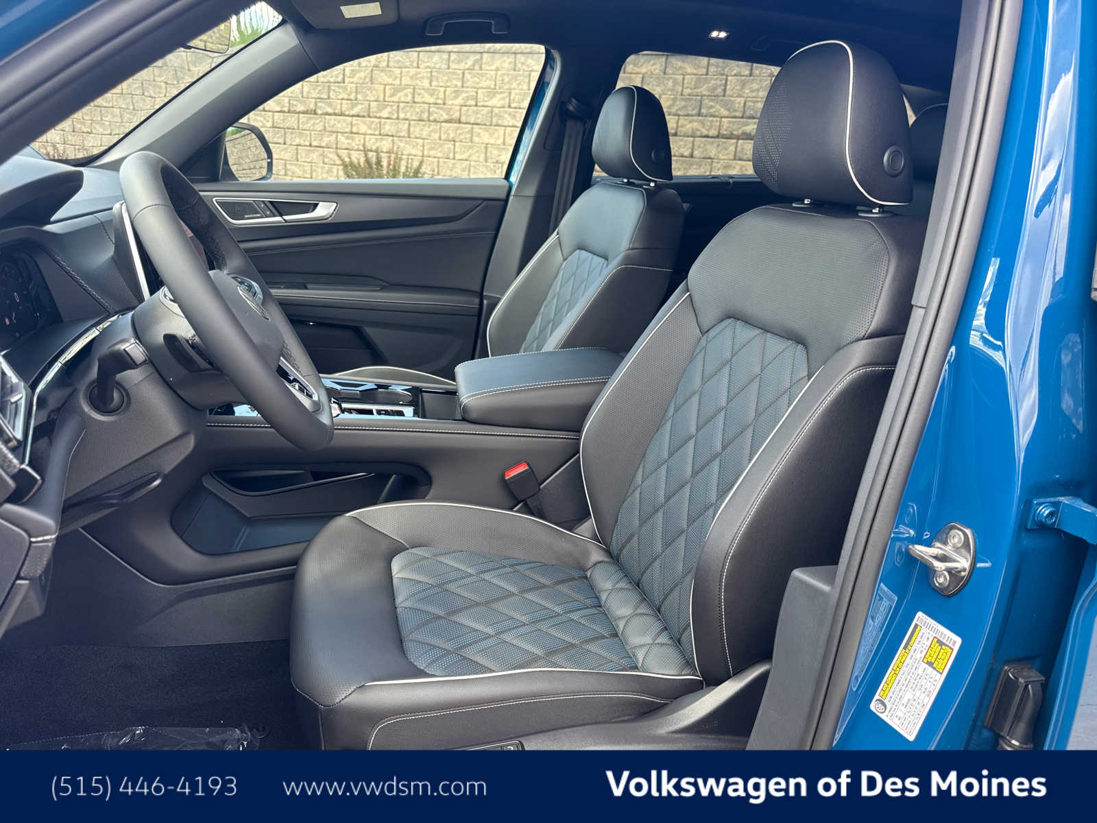 2025 Volkswagen Atlas Cross Sport SEL Premium R-Line photo 10