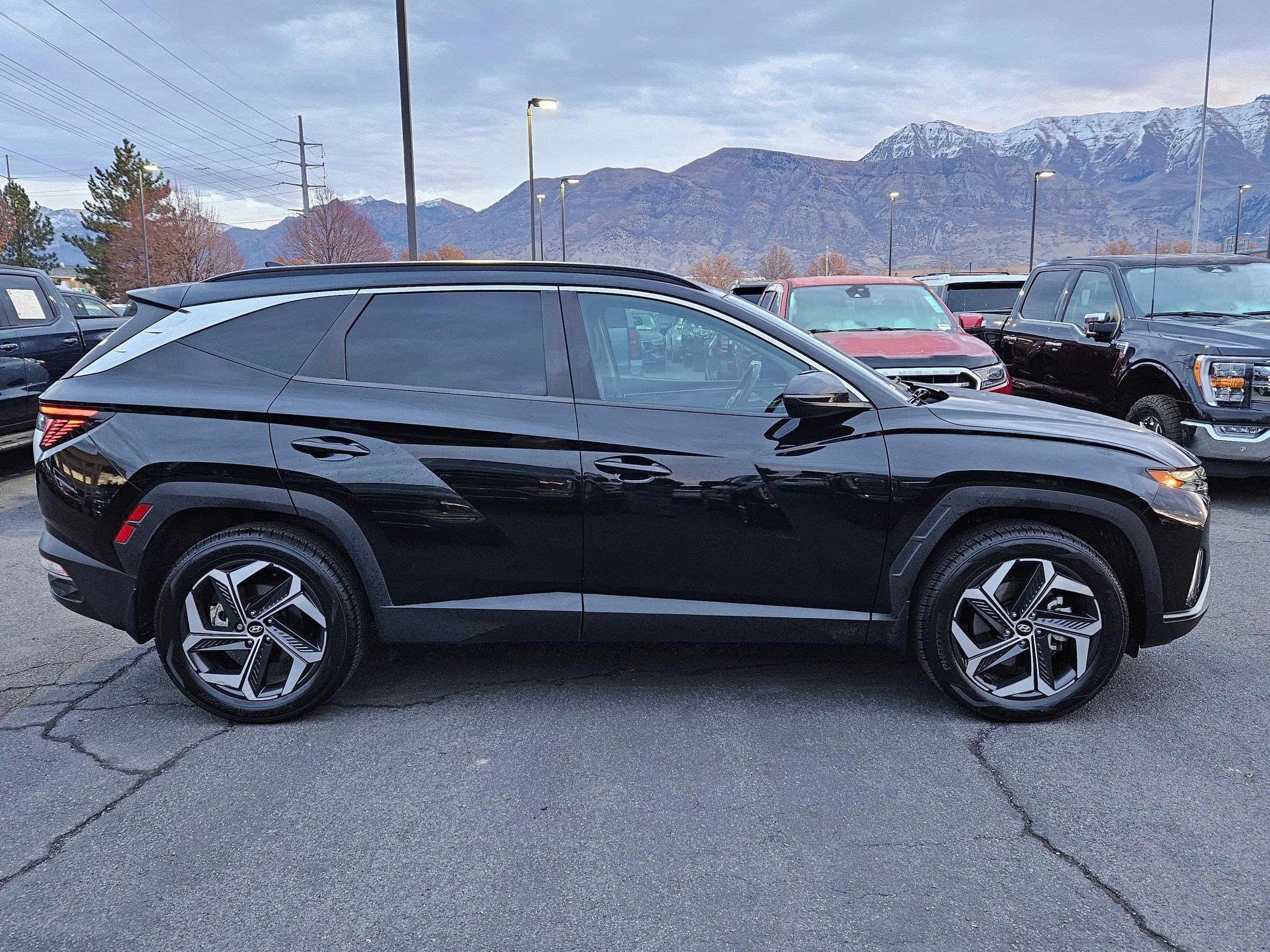 2022 Hyundai Tucson SEL photo 2