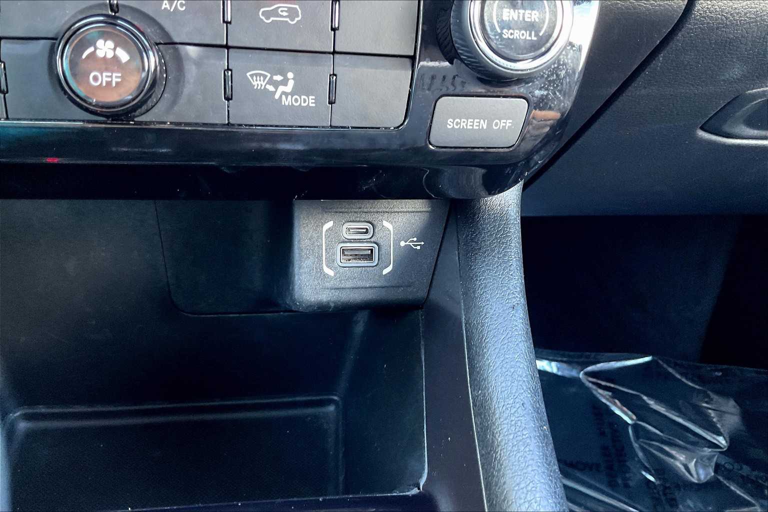 2022 Jeep Compass Latitude photo 30