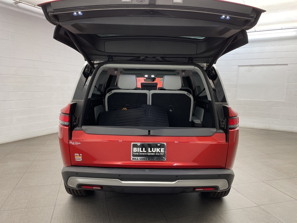 2024 Rivian R1S Launch Edition photo 23