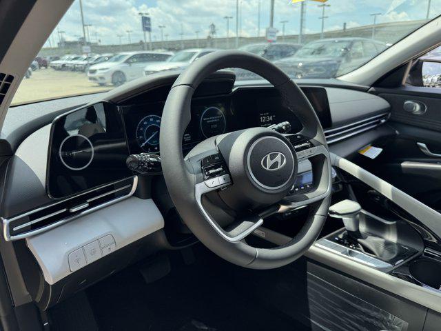2025 Hyundai Elantra Hybrid Limited photo 28