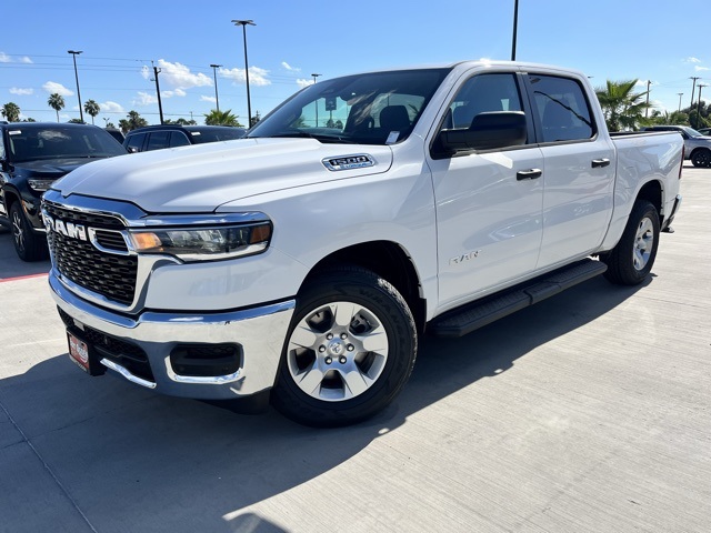 2025 Ram 1500 Tradesman photo 3