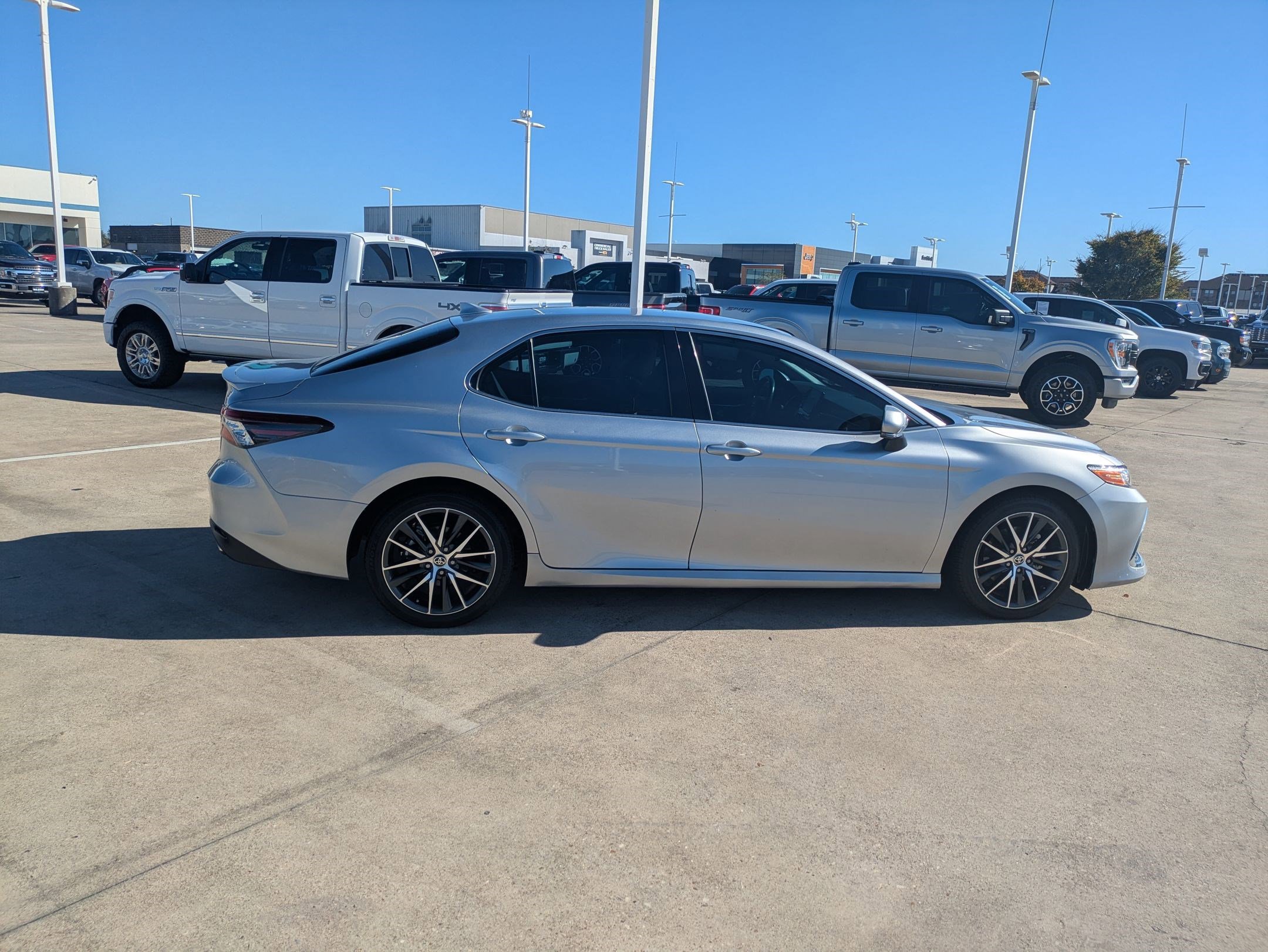 2024 Toyota Camry XLE photo 2