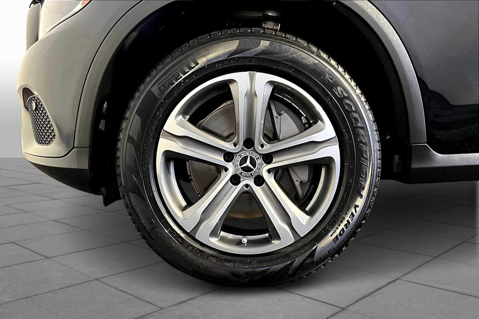 2019 Mercedes Benz GLC 300 4MATIC photo 7