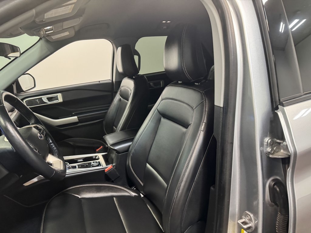 2023 Ford Explorer XLT photo 50
