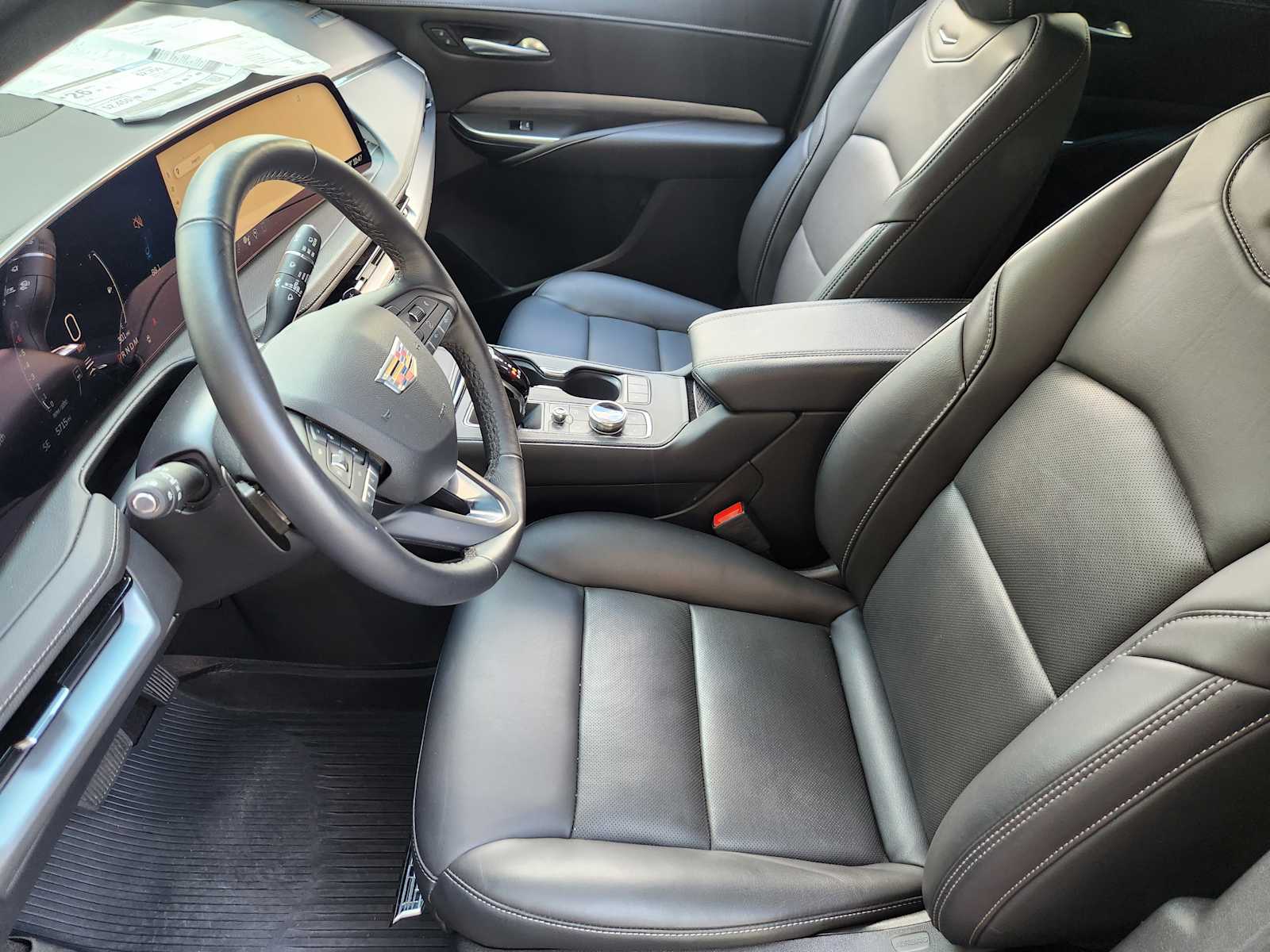 2025 Cadillac XT4 Premium Luxury photo 6