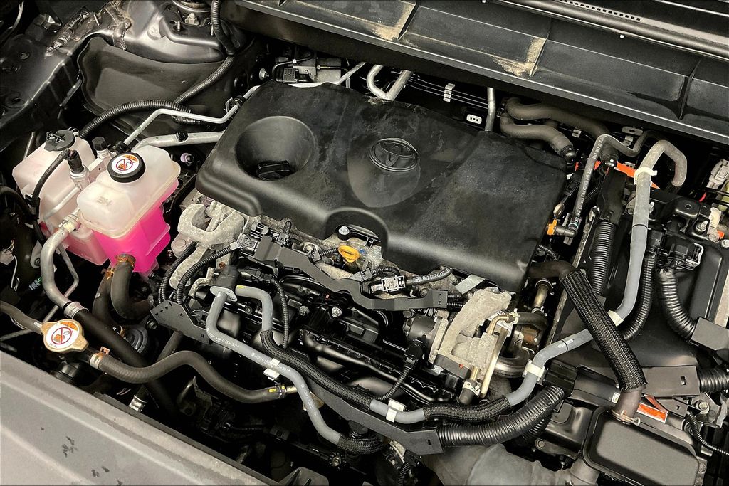 2021 Toyota Highlander Hybrid LE photo 33
