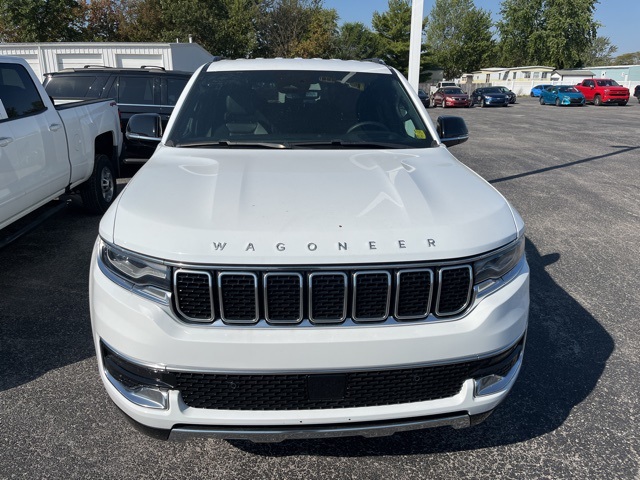 2023 Jeep Wagoneer L Series III photo 3