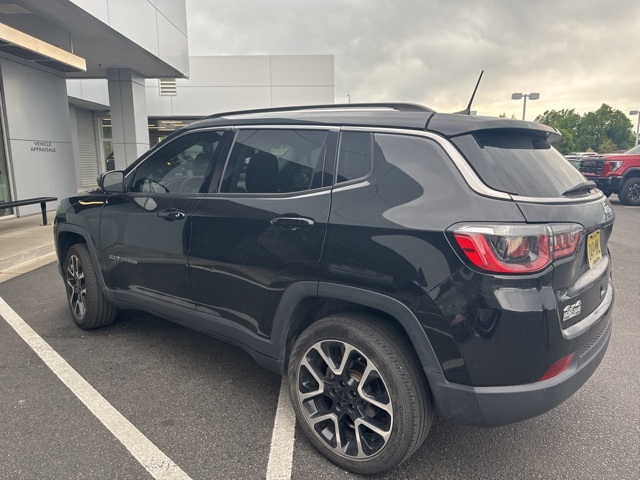2017 Jeep Compass Limited photo 4