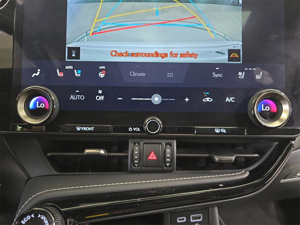 2022 Lexus NX 350h Premium photo 23