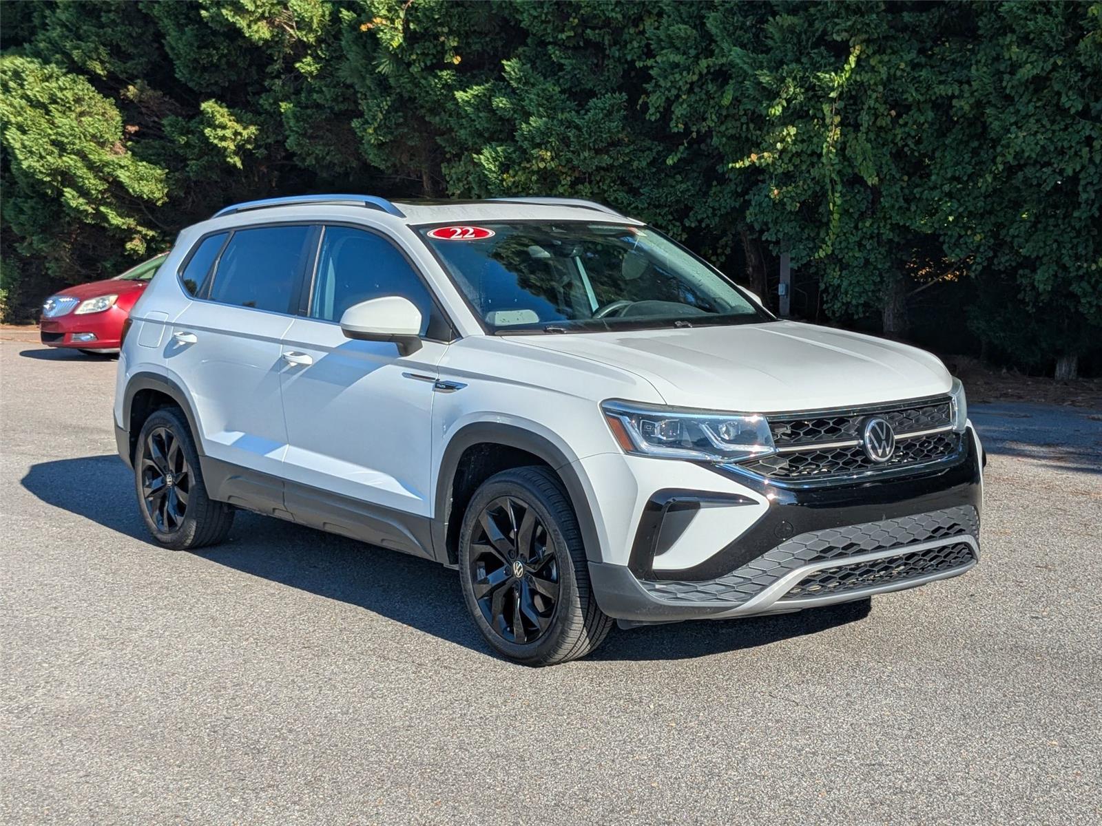 2022 Volkswagen Taos SEL photo 3