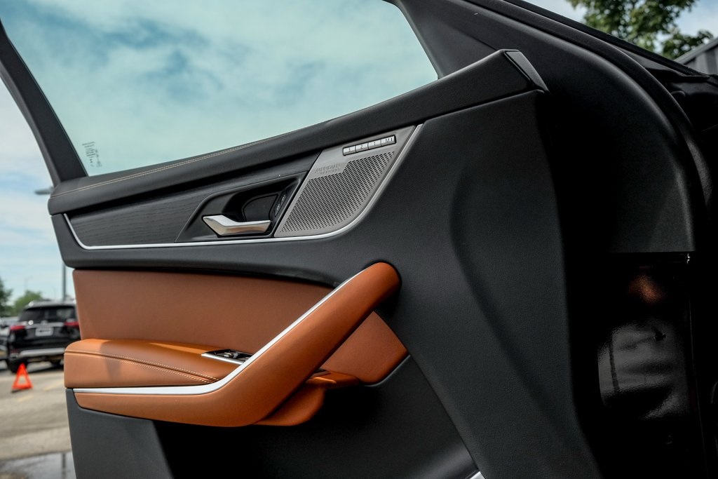 2026 Jaguar F-PACE P250 R-Dynamic S photo 7