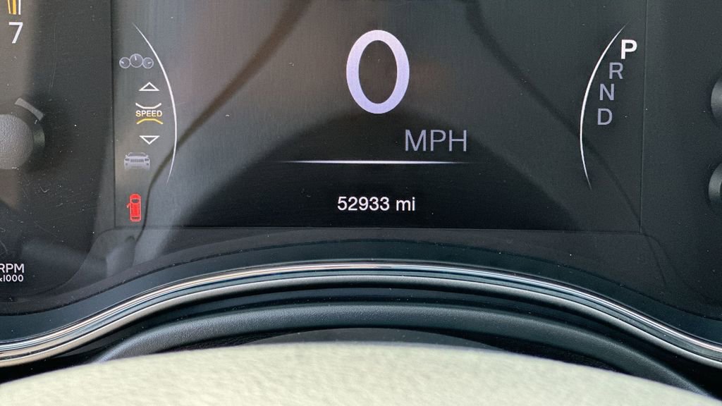 2021 Jeep Grand Cherokee Anniversary Edition photo 9